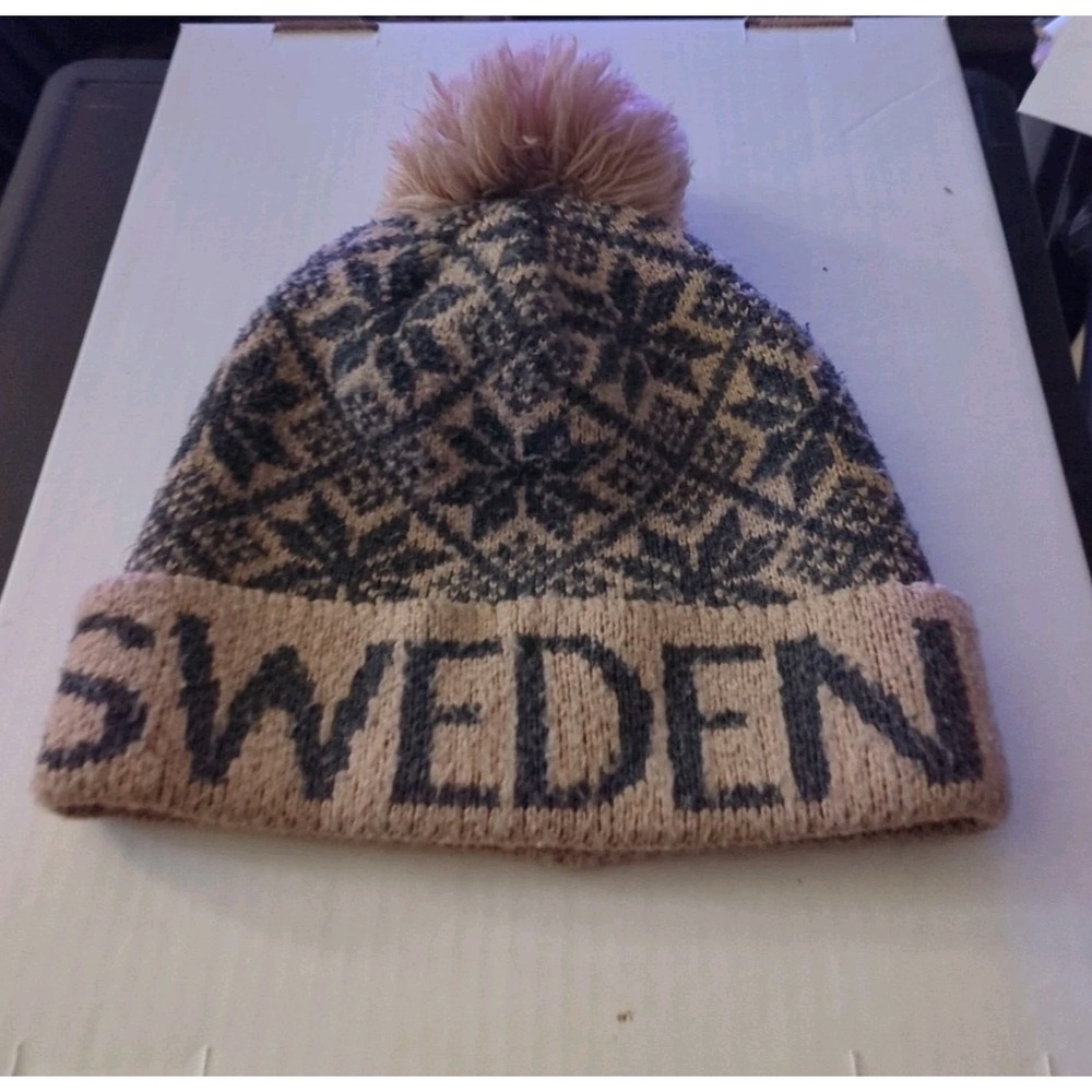 Robin Ruth - Winter‎ Cap Pink & Gray Sweden Hat With Tassel